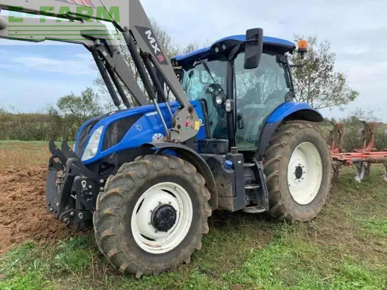 New Holland t6-155ac - Трактор: фото 2 New Holland t6-155ac - Трактор: фото 2