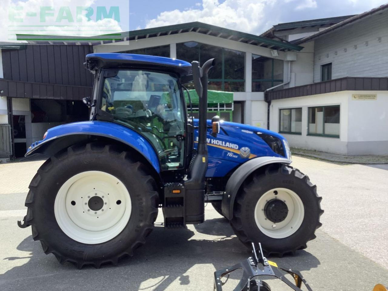 New Holland t6.165 auto command sidewinder ii (stage v) - Трактор: фото 4 New Holland t6.165 auto command sidewinder ii (stage v) - Трактор: фото 4