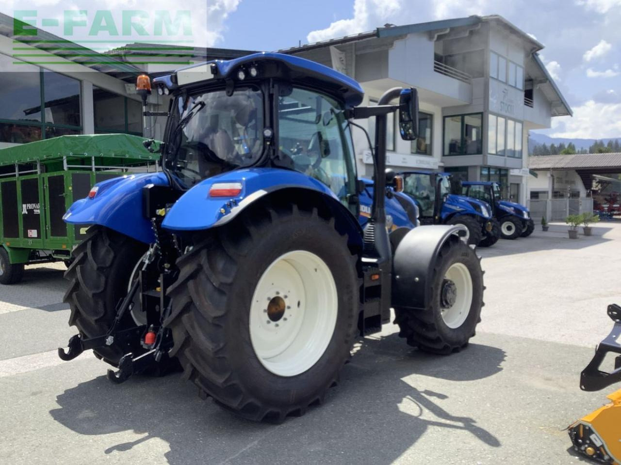 New Holland t6.165 auto command sidewinder ii (stage v) - Трактор: фото 3 New Holland t6.165 auto command sidewinder ii (stage v) - Трактор: фото 3