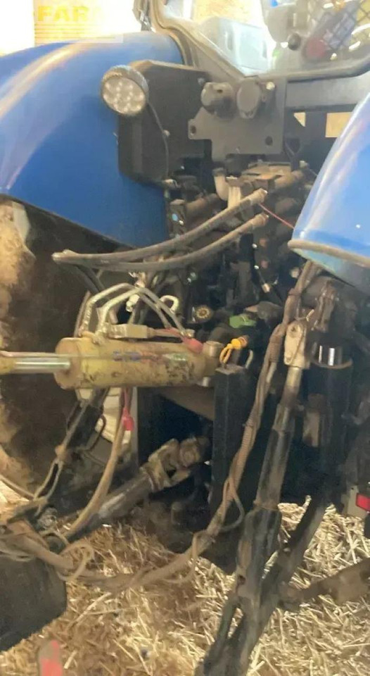 New Holland t6.175 - Трактор: фото 4 New Holland t6.175 - Трактор: фото 4