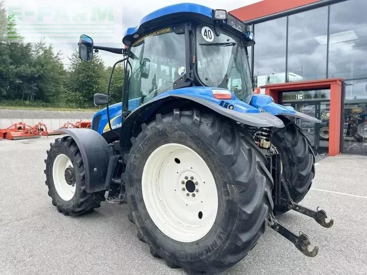 New Holland t6020 delta Delta - Трактор: фото 4 New Holland t6020 delta Delta - Трактор: фото 4