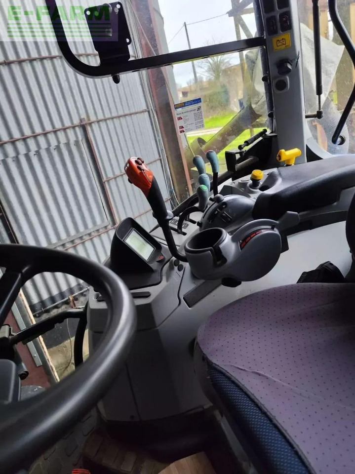 New Holland t7.190rc - Трактор: фото 2 New Holland t7.190rc - Трактор: фото 2