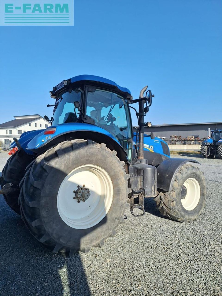 New Holland t7.210 ac - Трактор: фото 2 New Holland t7.210 ac - Трактор: фото 2