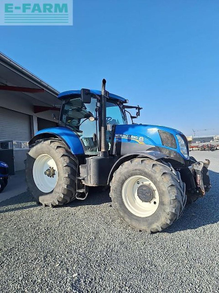 New Holland t7.210 ac - Трактор: фото 1 New Holland t7.210 ac - Трактор: фото 1