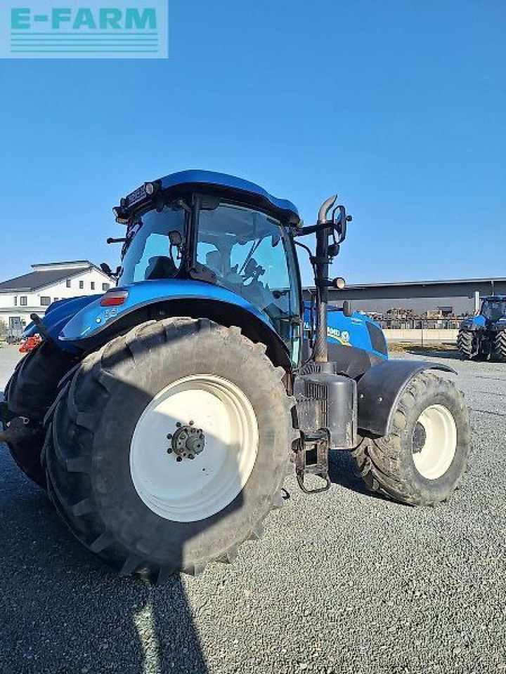 New Holland t7.210 ac - Трактор: фото 2 New Holland t7.210 ac - Трактор: фото 2