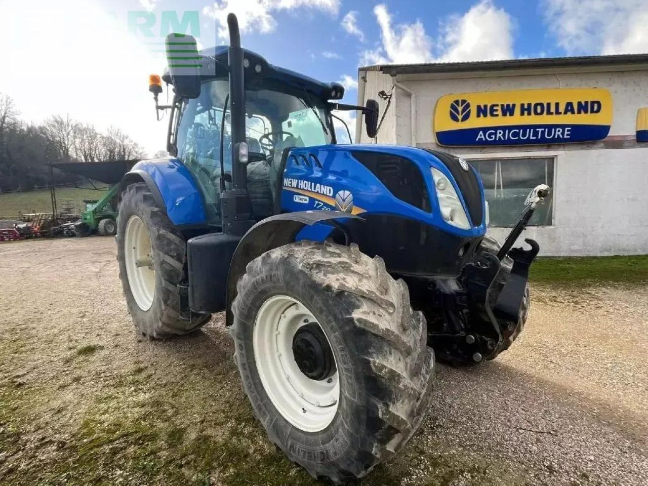 New Holland t7.210 pc classic - Трактор: фото 2 New Holland t7.210 pc classic - Трактор: фото 2