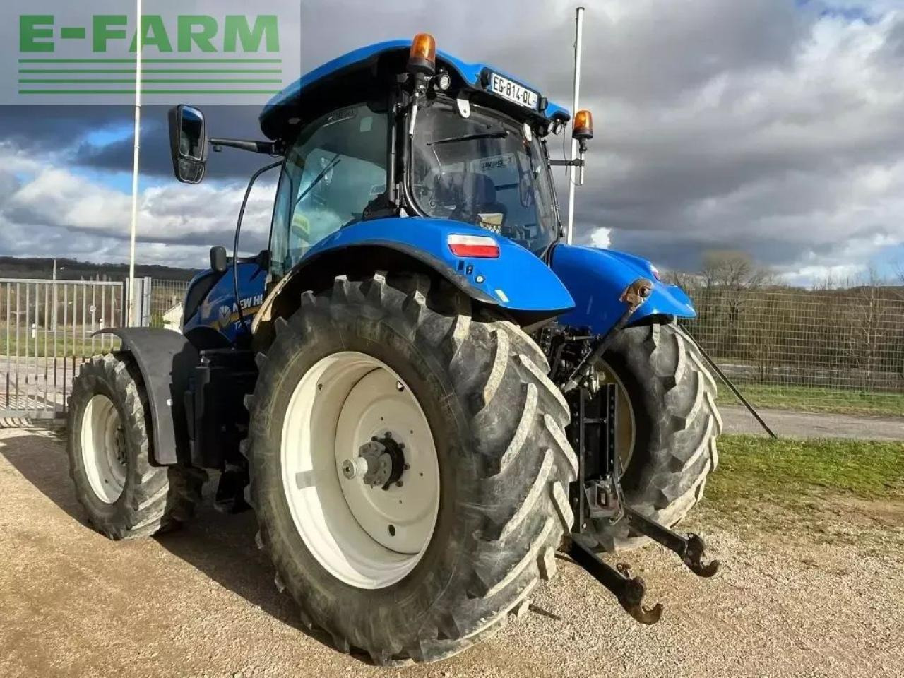 New Holland t7.210 pc classic - Трактор: фото 4 New Holland t7.210 pc classic - Трактор: фото 4