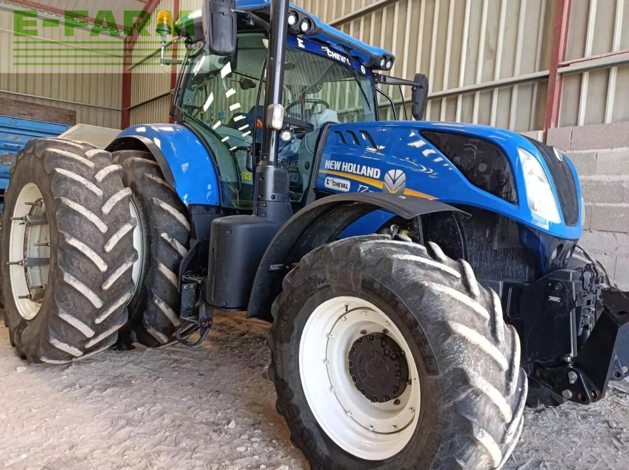 New Holland t7.230 - Трактор: фото 2 New Holland t7.230 - Трактор: фото 2