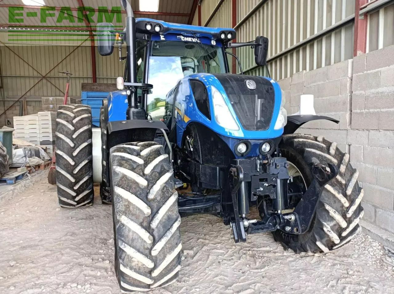 New Holland t7.230 - Трактор: фото 1 New Holland t7.230 - Трактор: фото 1