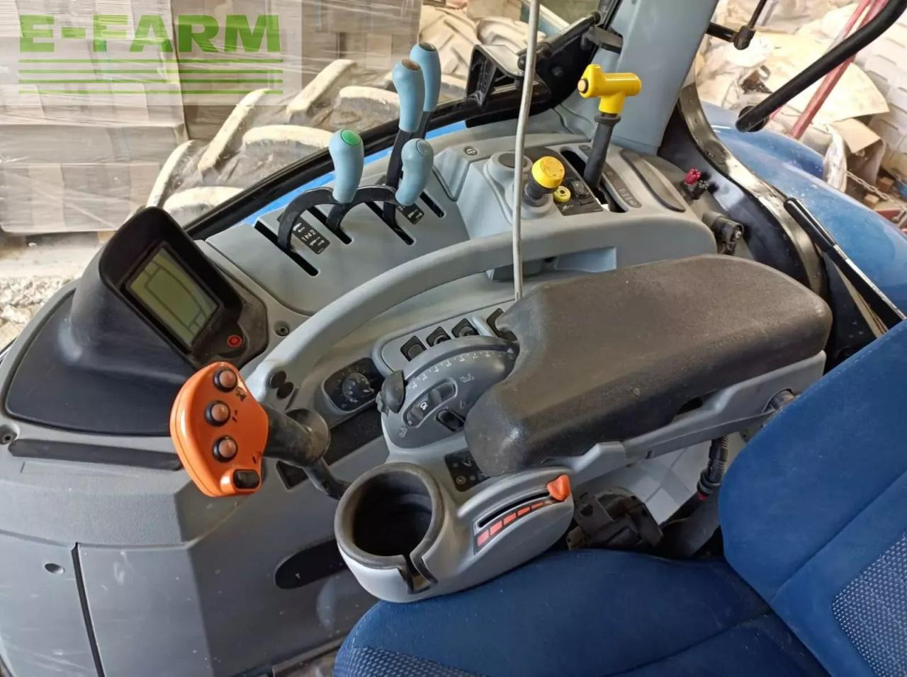 Трактор New Holland t7.230: фото 7 Трактор New Holland t7.230: фото 7