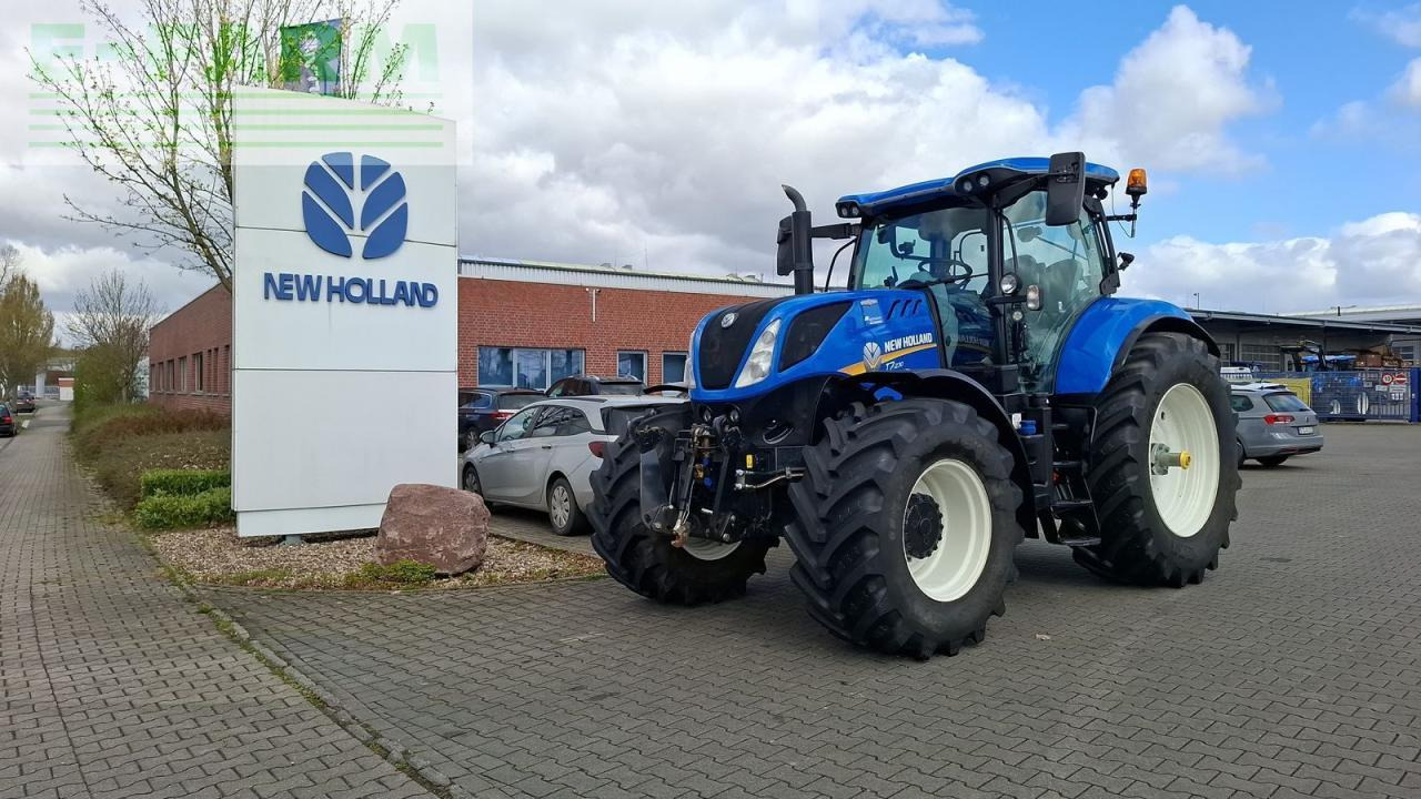 New Holland t7.230 ac - Трактор: фото 2 New Holland t7.230 ac - Трактор: фото 2