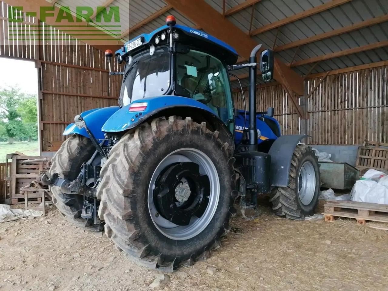 New Holland t7 230 ac - Трактор: фото 2 New Holland t7 230 ac - Трактор: фото 2