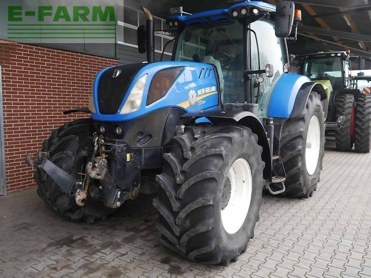 New Holland t7.230 autocommand - Трактор: фото 3 New Holland t7.230 autocommand - Трактор: фото 3