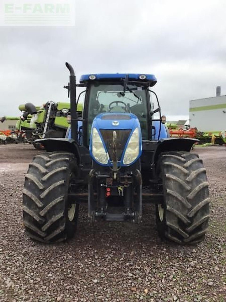 New Holland t7.270 - Трактор: фото 2 New Holland t7.270 - Трактор: фото 2