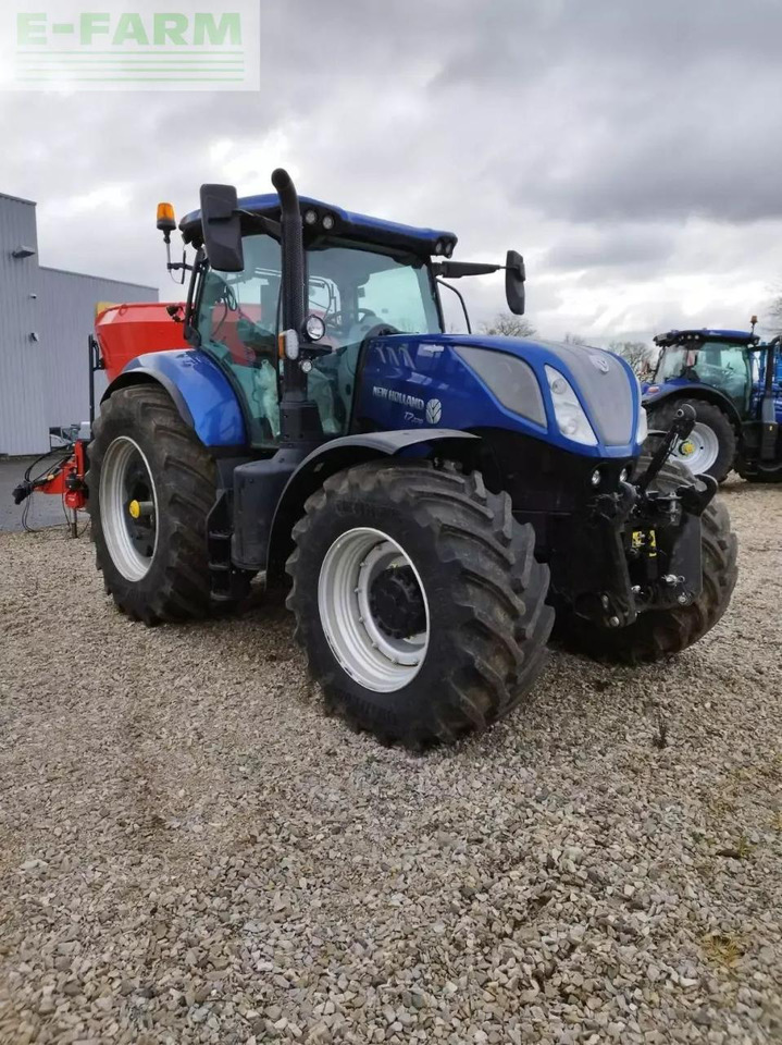 New Holland t7 270 ac - Трактор: фото 1 New Holland t7 270 ac - Трактор: фото 1