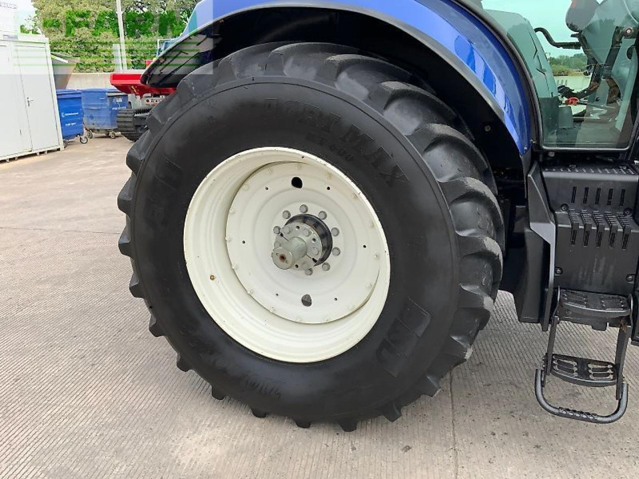 New Holland t7.270 blue power tractor (st23715) - Трактор: фото 3 New Holland t7.270 blue power tractor (st23715) - Трактор: фото 3