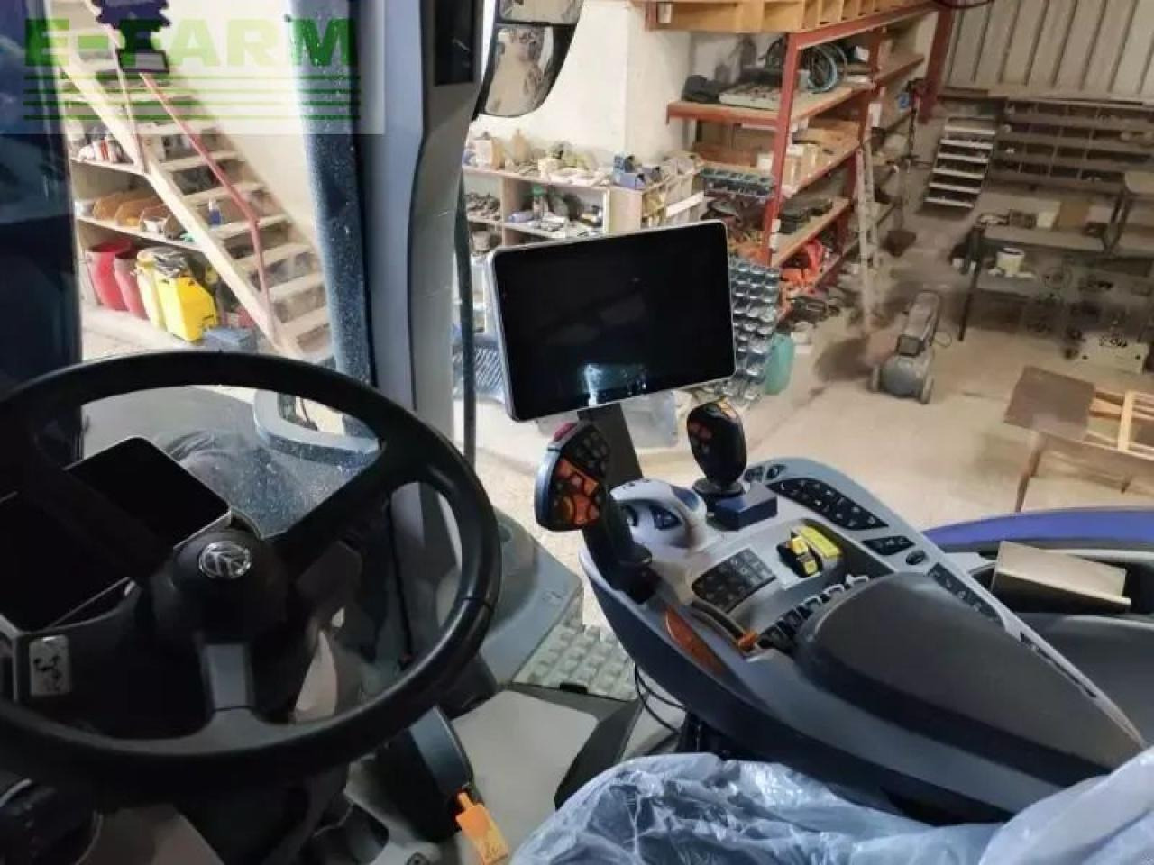 New Holland t7-275ac-plmi - Трактор: фото 5 New Holland t7-275ac-plmi - Трактор: фото 5