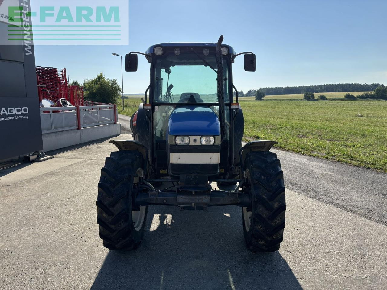New Holland tn-s 75 a S - Трактор: фото 2 New Holland tn-s 75 a S - Трактор: фото 2