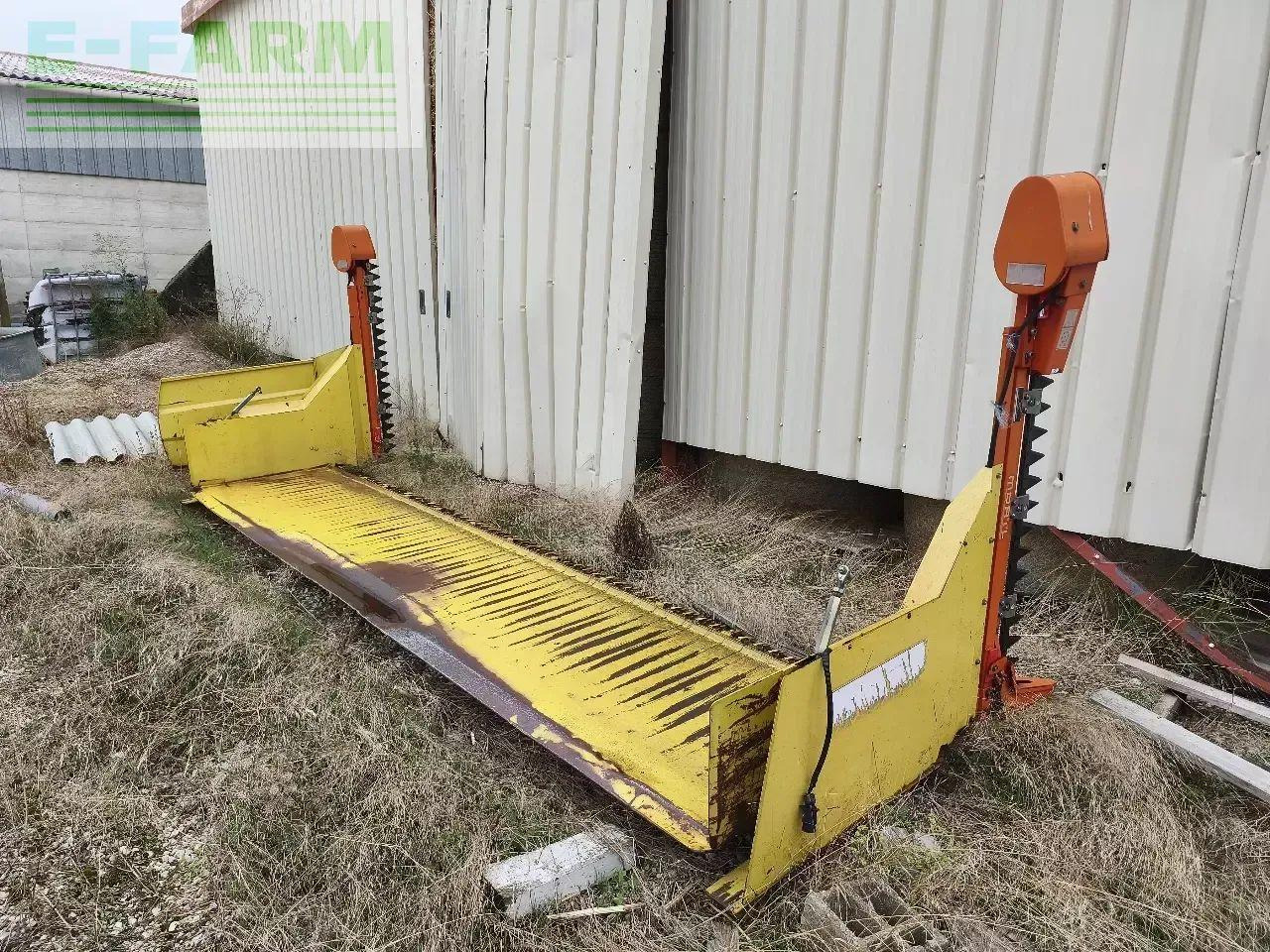 New Holland tx 32 - Зерноуборочный комбайн: фото 2 New Holland tx 32 - Зерноуборочный комбайн: фото 2