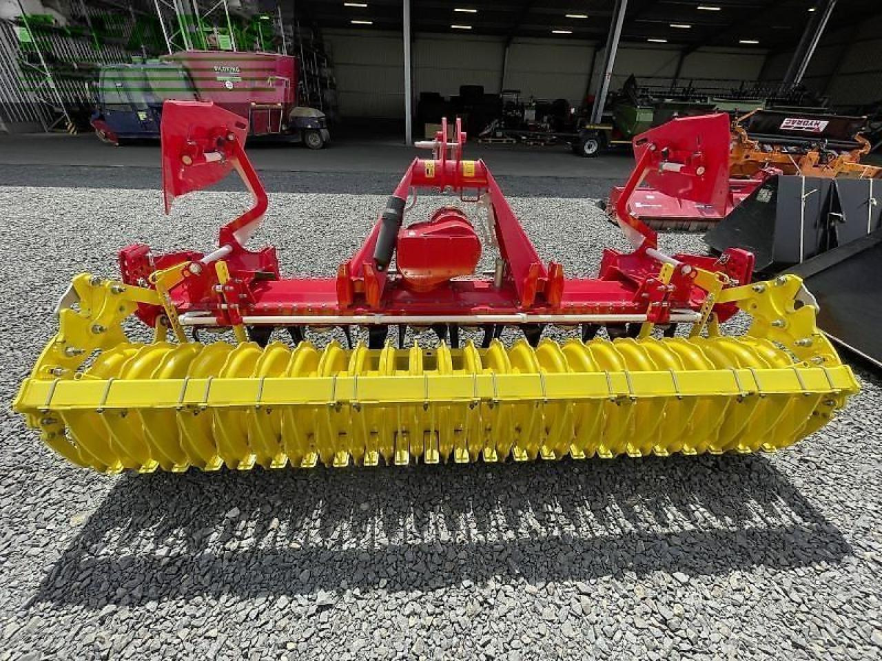 Pöttinger lion 303 spw 550 - Техника для обработки почвы: фото 3 Pöttinger lion 303 spw 550 - Техника для обработки почвы: фото 3