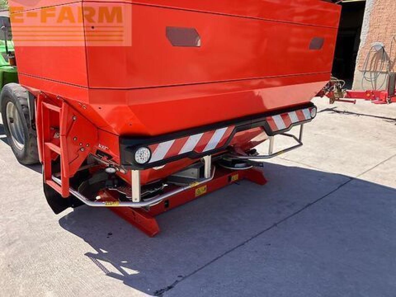 Rauch axis 50.2 emc+w *5200l behältervolumen* - Разбрасыватель удобрений: фото 5 Rauch axis 50.2 emc+w *5200l behältervolumen* - Разбрасыватель удобрений: фото 5