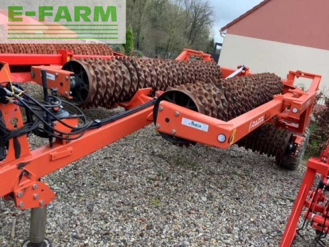 Razol toro-rvh6.20 - Посевной комплекс: фото 2 Razol toro-rvh6.20 - Посевной комплекс: фото 2