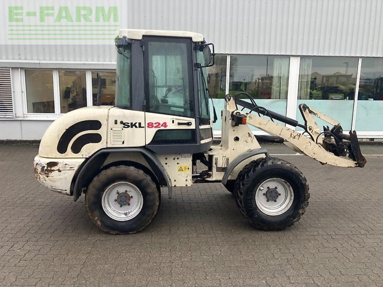 Schaeff skl 824 - Мини-экскаватор: фото 5 Schaeff skl 824 - Мини-экскаватор: фото 5