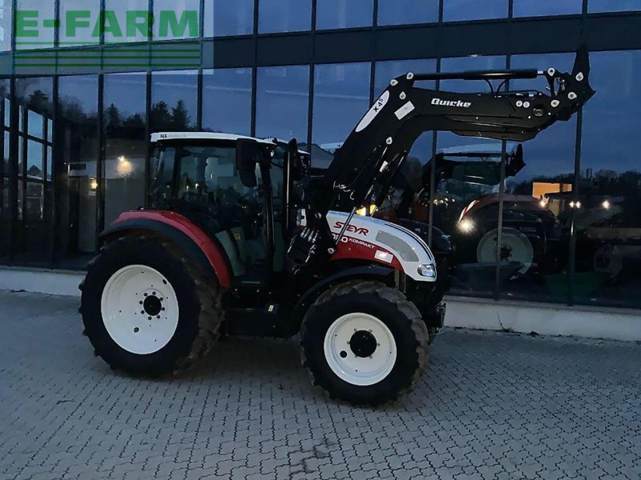 Steyr kompakt 4080 hilo stage v - Трактор: фото 1 Steyr kompakt 4080 hilo stage v - Трактор: фото 1