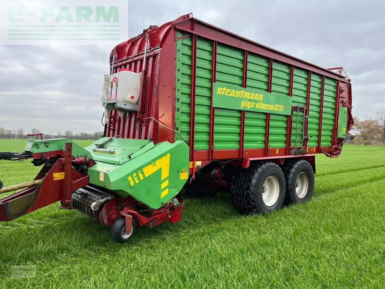 Strautmann giga vitesse 3 do - Самозагружающийся прицеп: фото 1 Strautmann giga vitesse 3 do - Самозагружающийся прицеп: фото 1