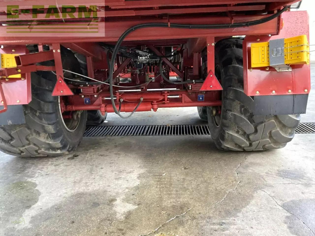 Strautmann super-vitesse 2 h - mit großem fahrwerk und nachlauflenkachse - Самозагружающийся прицеп: фото 4 Strautmann super-vitesse 2 h - mit großem fahrwerk und nachlauflenkachse - Самозагружающийся прицеп: фото 4