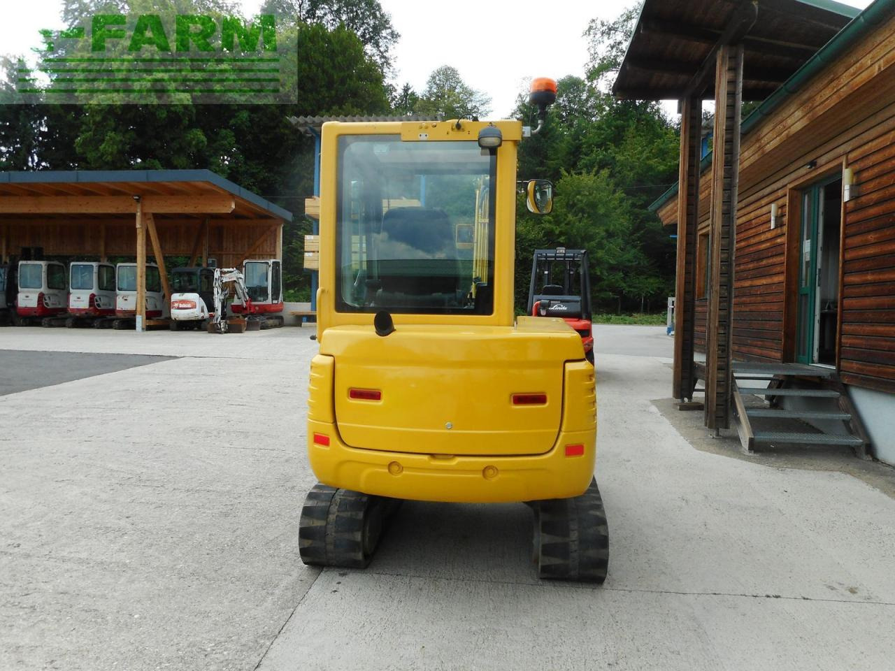 Takeuchi tb 235 ( 3.605kg ) powertilt + hydr. sw - Мини-экскаватор: фото 3 Takeuchi tb 235 ( 3.605kg ) powertilt + hydr. sw - Мини-экскаватор: фото 3