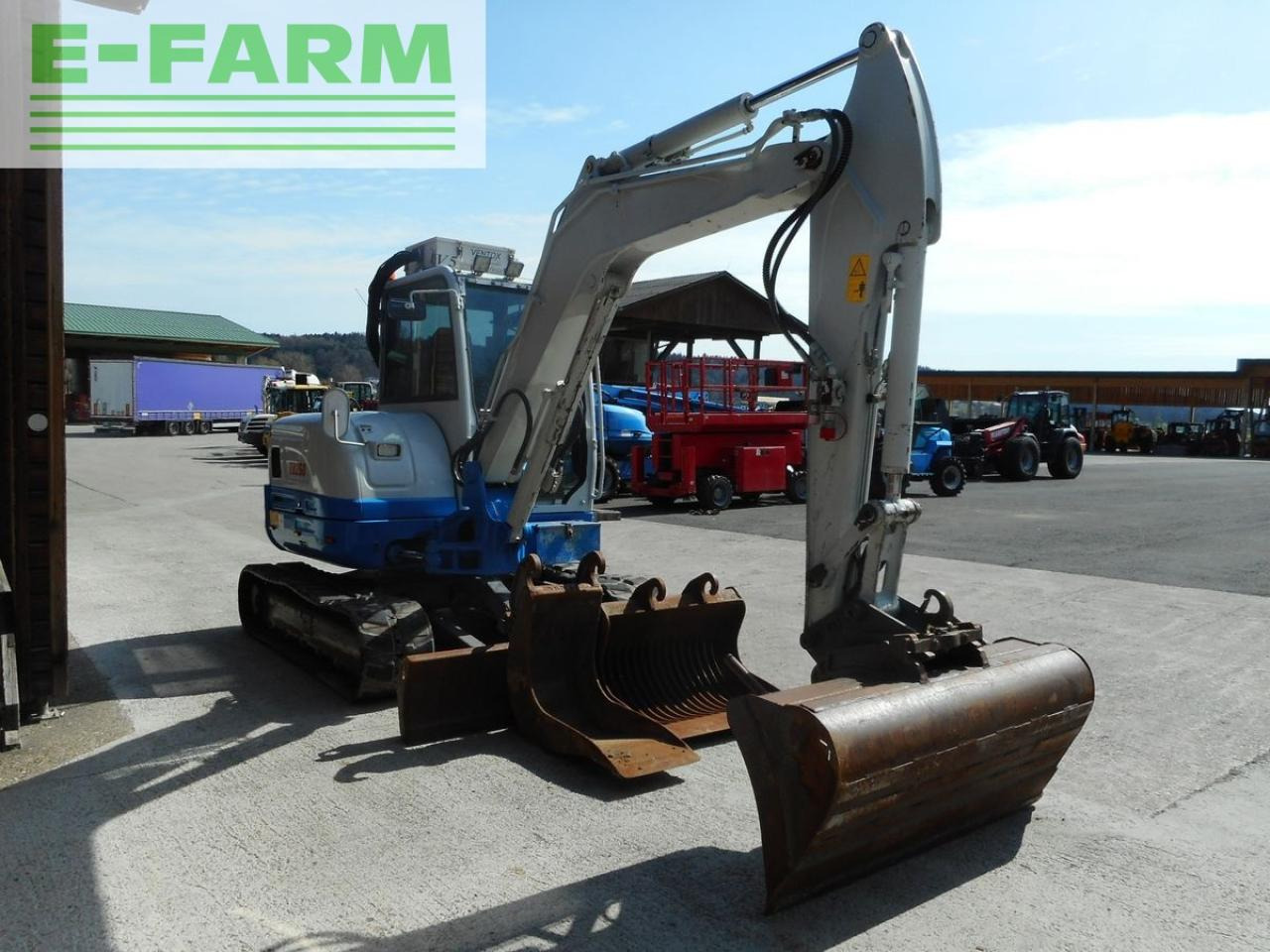 Takeuchi tb 260 ( 5.735kg ) hydr. sw + 3 löffel - Мини-экскаватор: фото 5 Takeuchi tb 260 ( 5.735kg ) hydr. sw + 3 löffel - Мини-экскаватор: фото 5