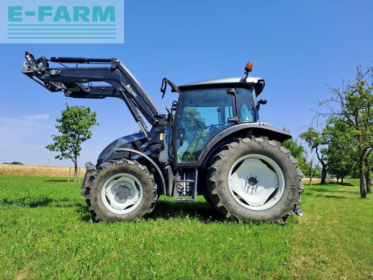 Valtra a 74 - Трактор: фото 2 Valtra a 74 - Трактор: фото 2