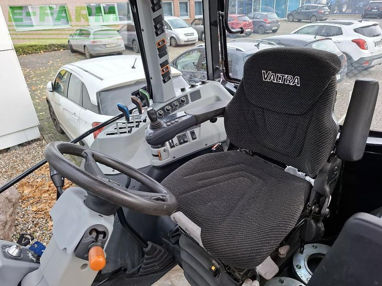 Трактор Valtra a95 hi-tech: фото 11