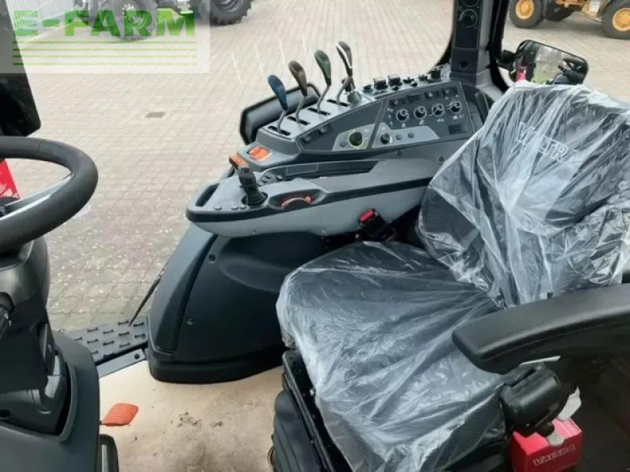 Valtra n155ea - Трактор: фото 4 Valtra n155ea - Трактор: фото 4