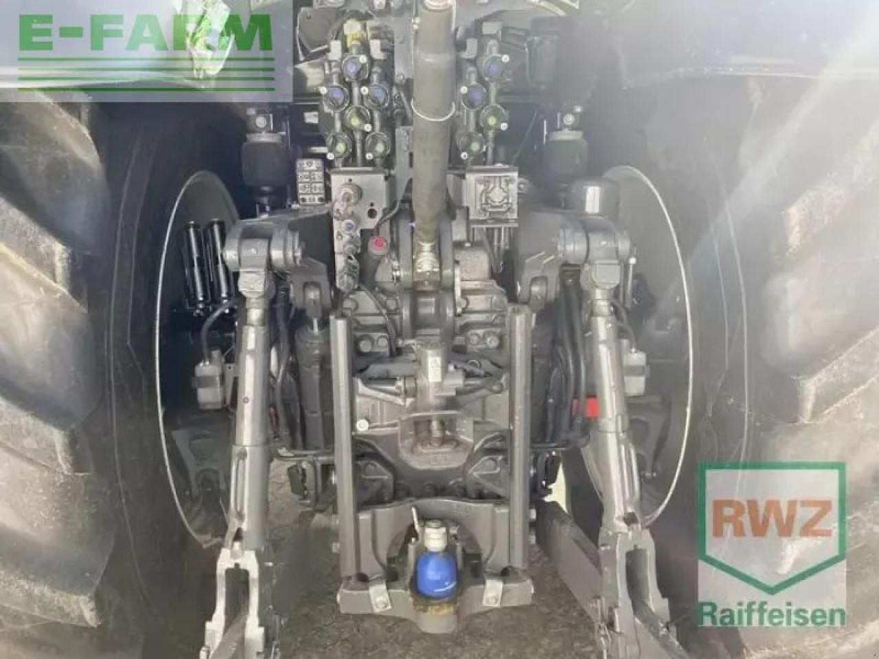 Valtra q305 - Трактор: фото 4 Valtra q305 - Трактор: фото 4