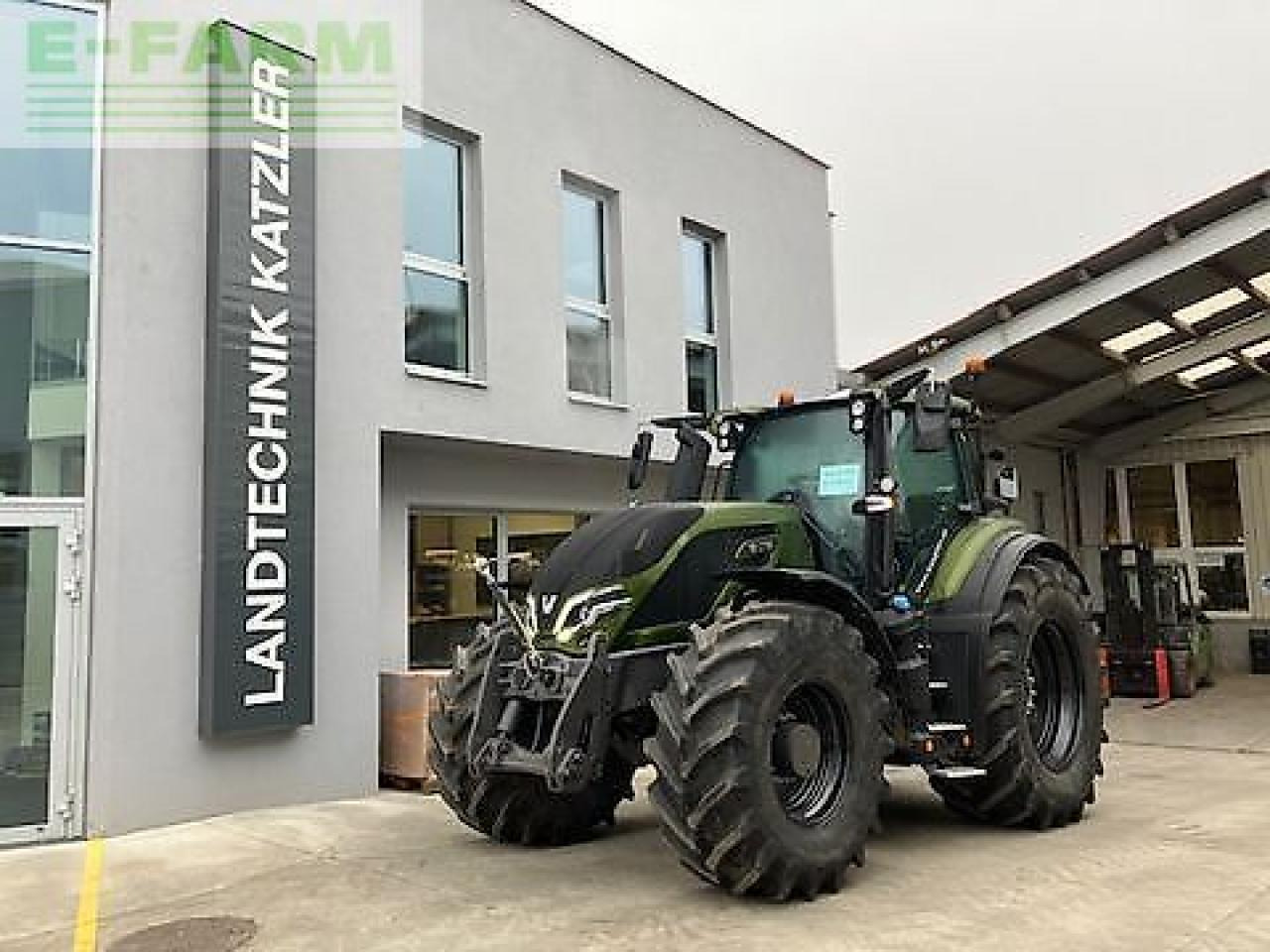 Valtra q305 - Трактор: фото 1 Valtra q305 - Трактор: фото 1
