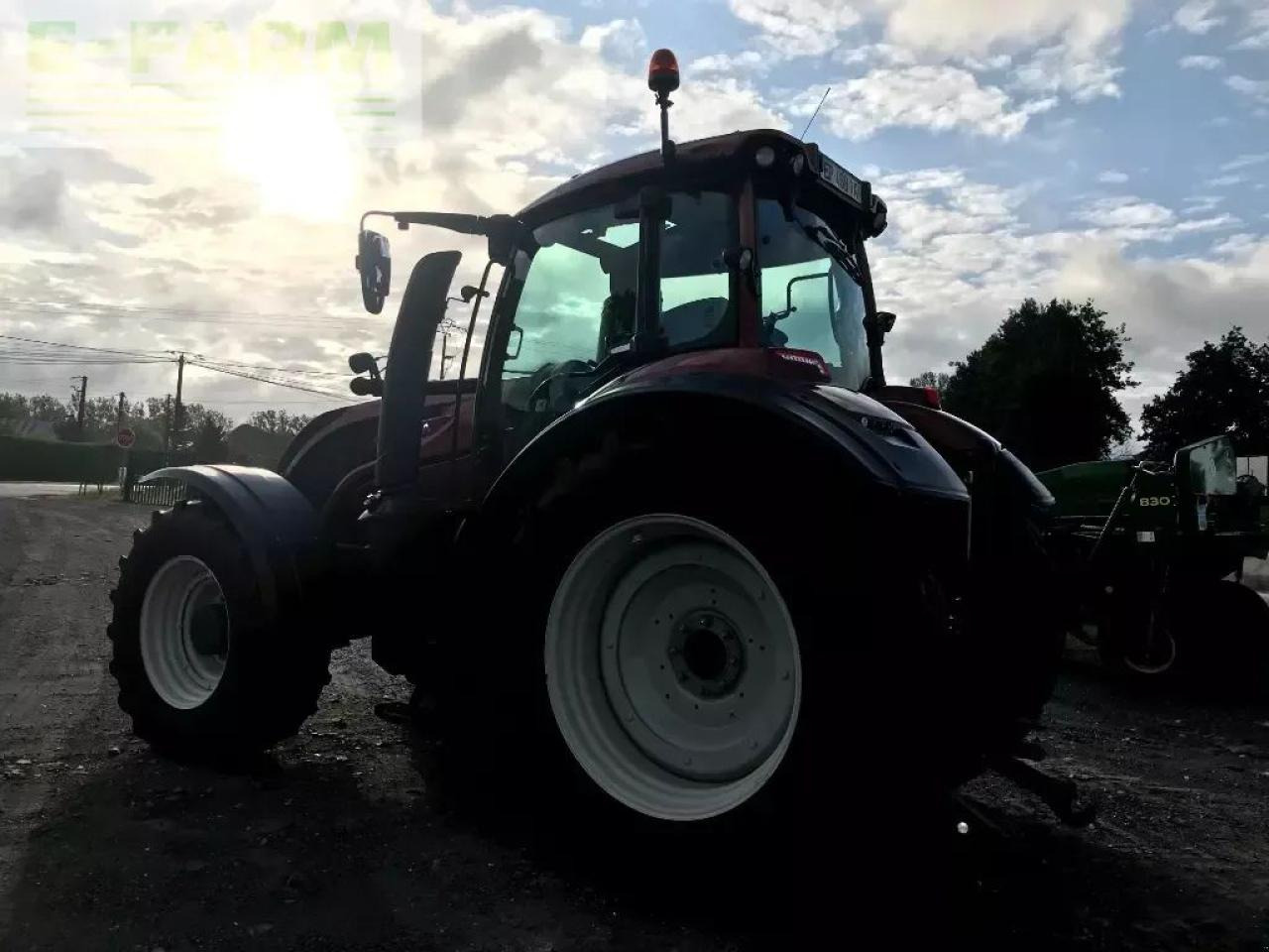 Valtra t 214 direct Direct - Трактор: фото 4 Valtra t 214 direct Direct - Трактор: фото 4