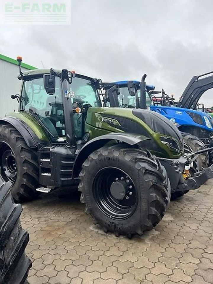 Valtra t215a - Трактор: фото 1 Valtra t215a - Трактор: фото 1
