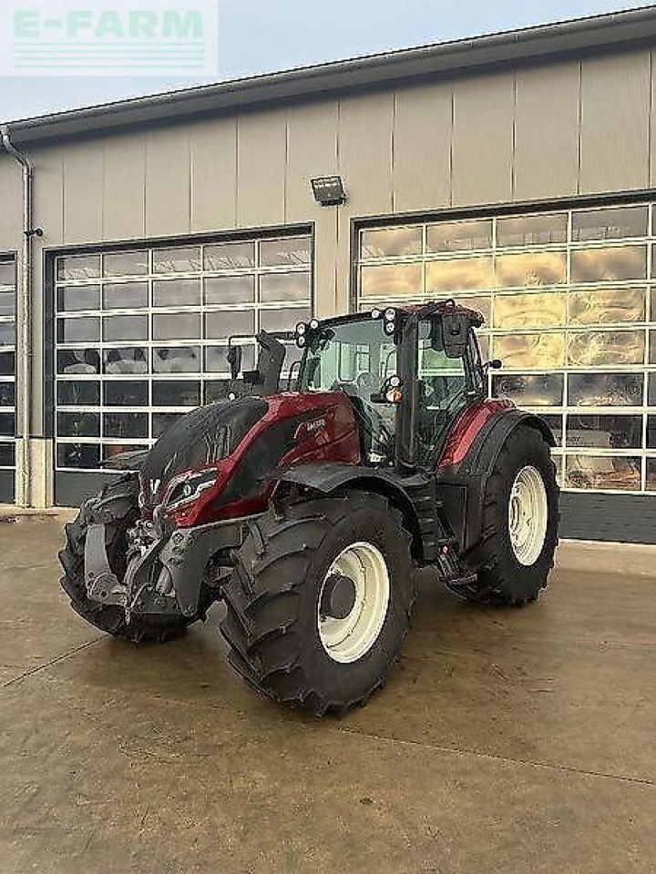 Valtra t235d - Трактор: фото 1 Valtra t235d - Трактор: фото 1