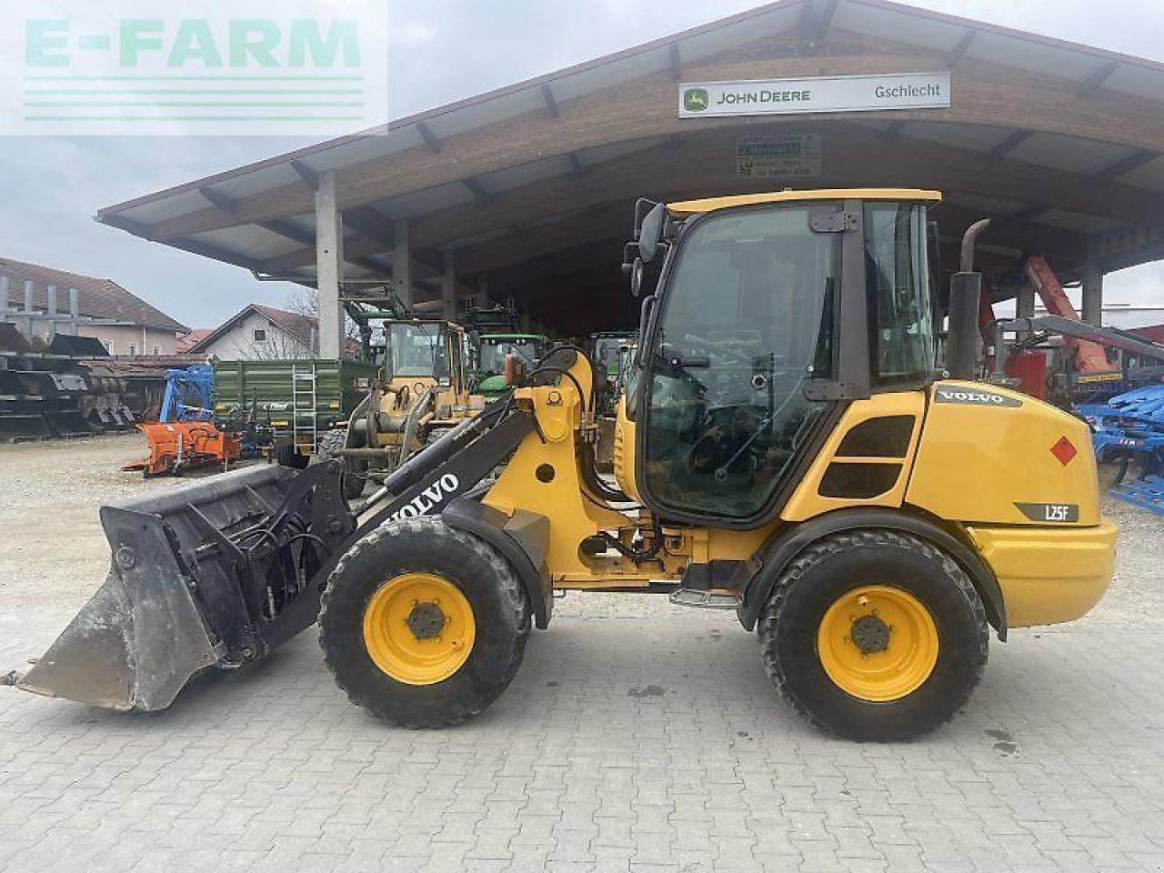 Volvo l 25f - Мини-экскаватор: фото 2 Volvo l 25f - Мини-экскаватор: фото 2