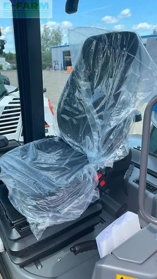 Мини-экскаватор Volvo volvo l 30: фото 6