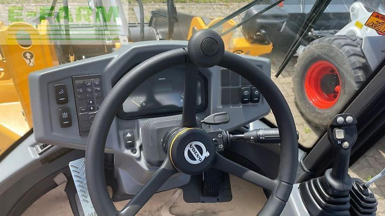 Мини-экскаватор Volvo volvo l 30: фото 7