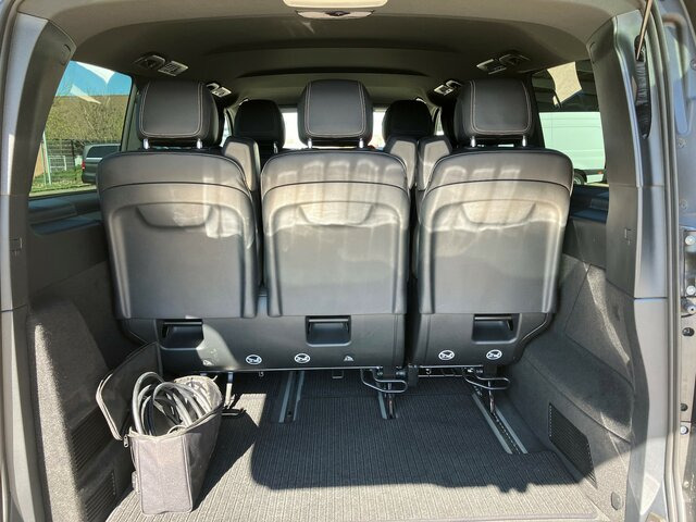 MERCEDES-BENZ EQV 300 Avantgarde Line,lang,7Sitze,Distronic - Пассажирский фургон, Электрический фургон: фото 2 MERCEDES-BENZ EQV 300 Avantgarde Line,lang,7Sitze,Distronic - Пассажирский фургон, Электрический фургон: фото 2