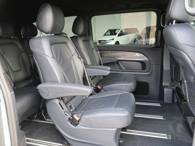 MERCEDES-BENZ EQV 300 Avantgarde,lang,7Sitze,2xSchiebetür,LED... - Микроавтобус, Электробус: фото 4 MERCEDES-BENZ EQV 300 Avantgarde,lang,7Sitze,2xSchiebetür,LED... - Микроавтобус, Электробус: фото 4
