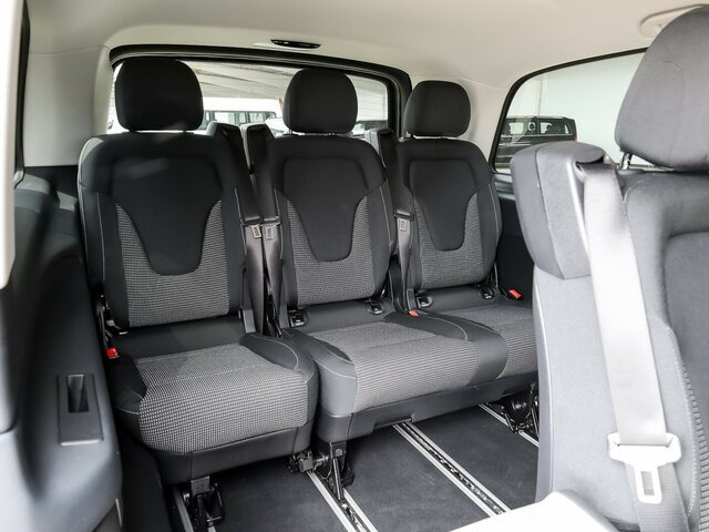 MERCEDES-BENZ EQV 300 Extralang,8Sitze,2elektr.Schiebetür,LED - Микроавтобус, Электробус: фото 4 MERCEDES-BENZ EQV 300 Extralang,8Sitze,2elektr.Schiebetür,LED - Микроавтобус, Электробус: фото 4