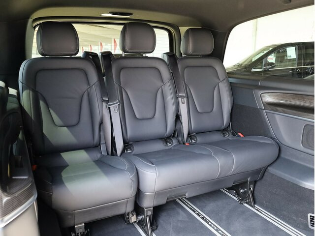 MERCEDES-BENZ EQV 300 Extralang,Avantgarde,8Sitze,2xelektr.Tür - Пассажирский фургон, Электрический фургон: фото 4 MERCEDES-BENZ EQV 300 Extralang,Avantgarde,8Sitze,2xelektr.Tür - Пассажирский фургон, Электрический фургон: фото 4