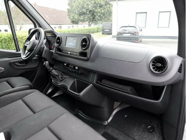 MERCEDES-BENZ Sprinter 317 CDI Kasten,L2H2,MBUX,Kamera - Цельнометаллический фургон: фото 4 MERCEDES-BENZ Sprinter 317 CDI Kasten,L2H2,MBUX,Kamera - Цельнометаллический фургон: фото 4