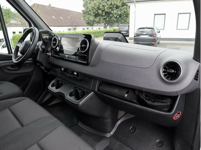 MERCEDES-BENZ Sprinter 317 Maxi,9GTronic,MBUX,Kamera - Цельнометаллический фургон: фото 4 MERCEDES-BENZ Sprinter 317 Maxi,9GTronic,MBUX,Kamera - Цельнометаллический фургон: фото 4