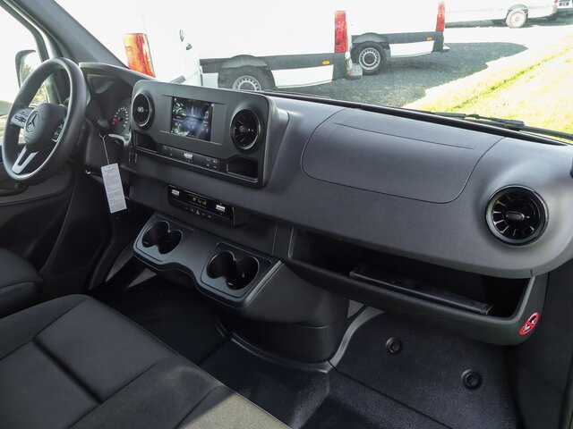 MERCEDES-BENZ Sprinter 317 Maxi,Automatik,MBUX,Kamera,Klima - Цельнометаллический фургон: фото 3 MERCEDES-BENZ Sprinter 317 Maxi,Automatik,MBUX,Kamera,Klima - Цельнометаллический фургон: фото 3